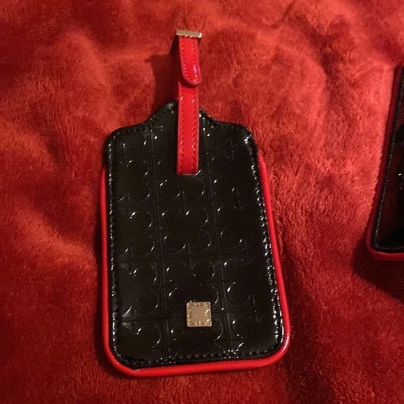 Luxury black  red trim clover embossed leather passport holder luggage tag set - Picture 6 of 10